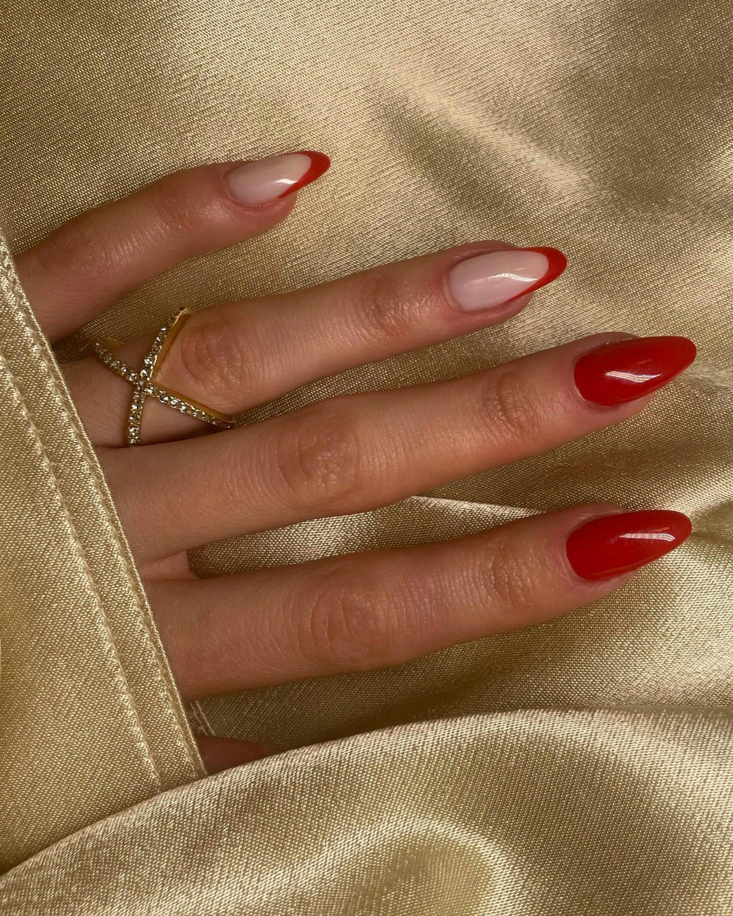 Pose d'ongles avec extensions sculptées en gel